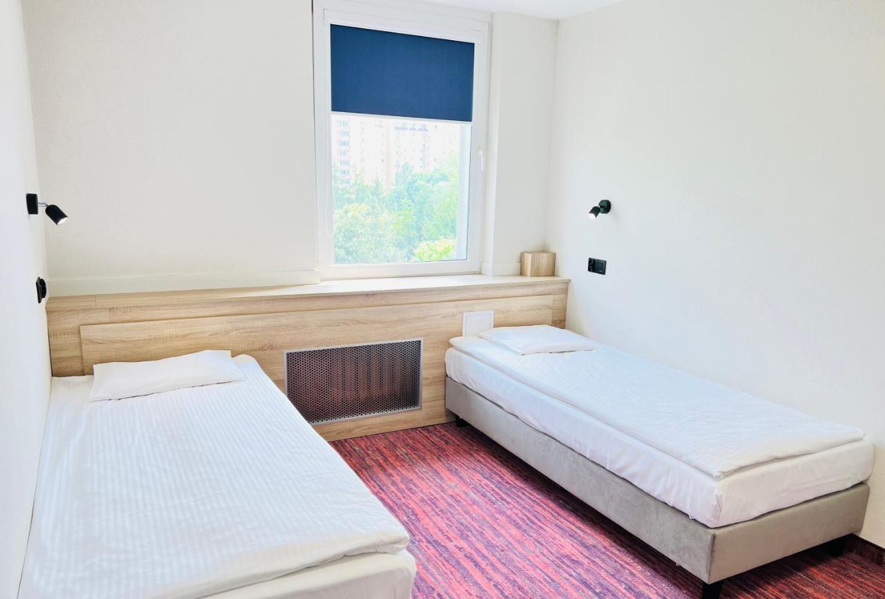 Hotel Rok クラクフ エクステリア 写真