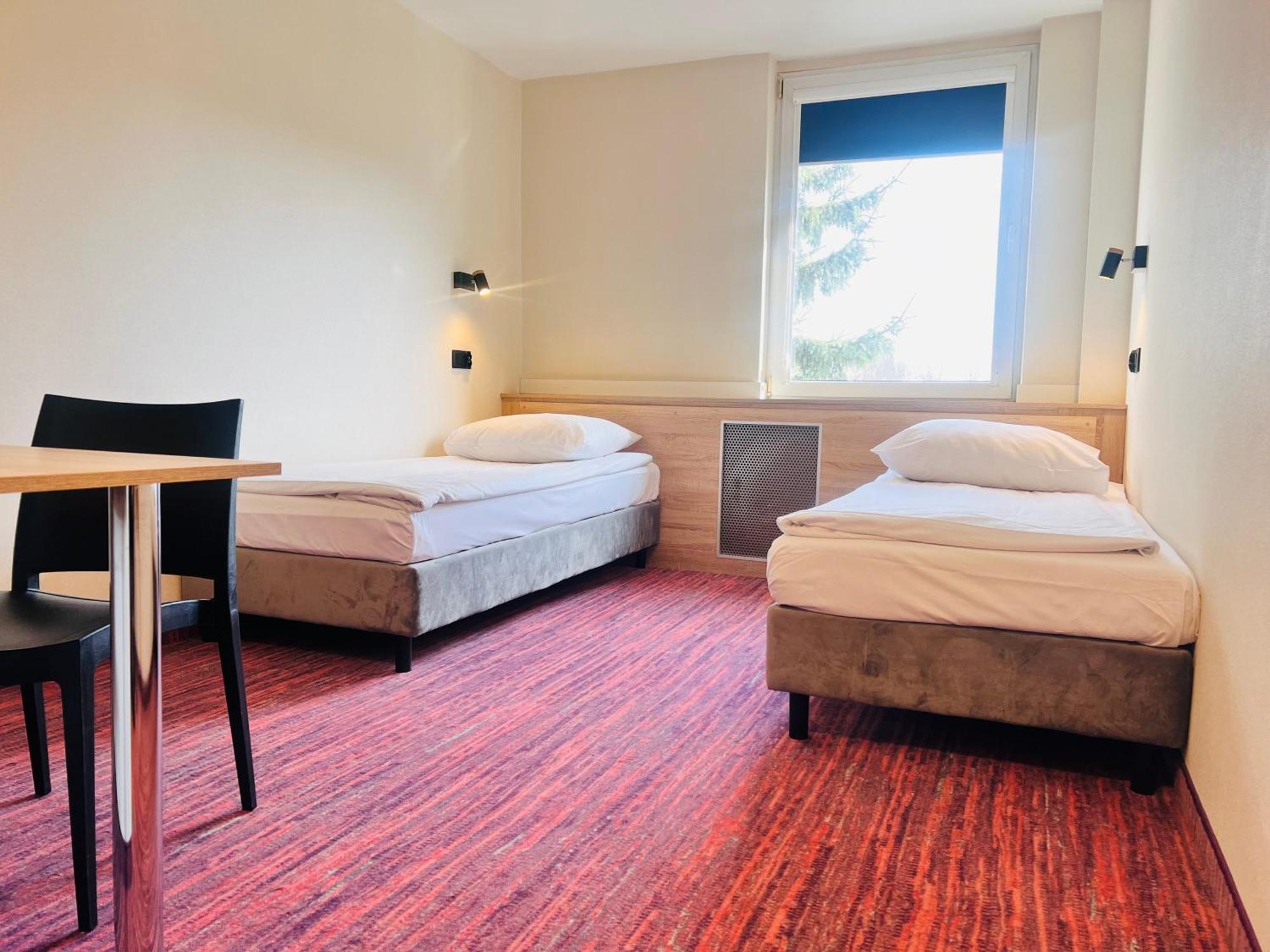 Hotel Rok クラクフ エクステリア 写真